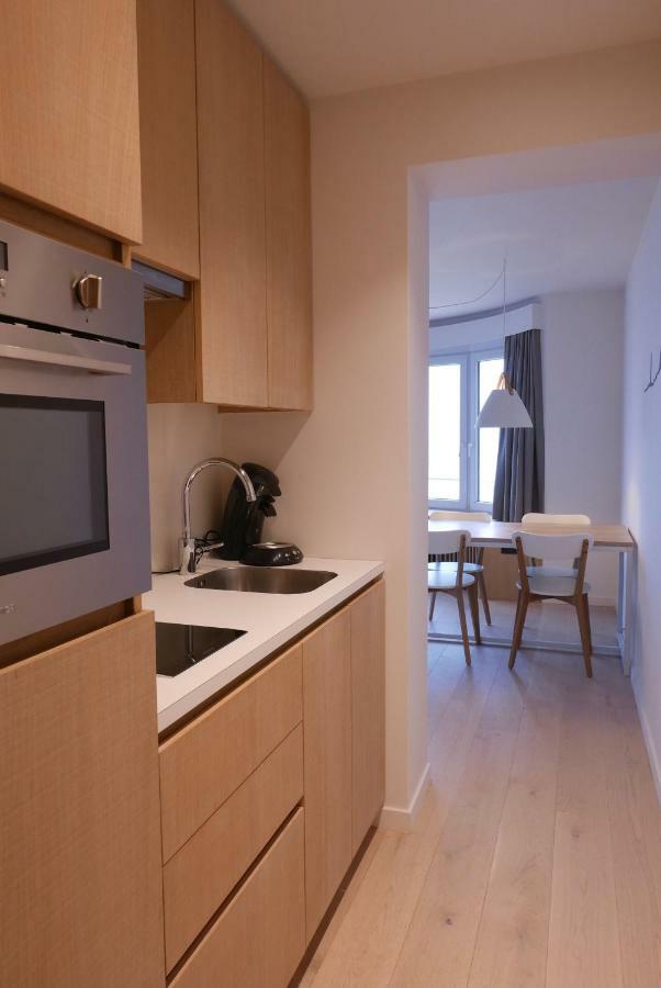 Appartement Met Zeezicht Ostenda Esterno foto
