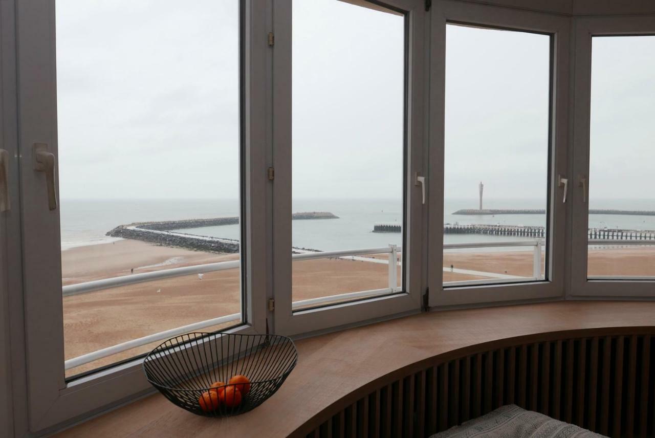 Appartement Met Zeezicht Ostenda Esterno foto