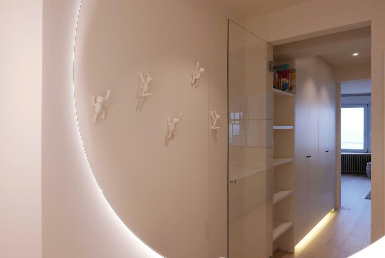 Appartement Met Zeezicht Ostenda Esterno foto